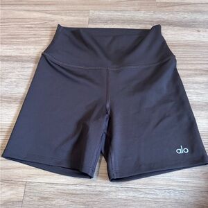 ALO Yoga Women's brown airlift shorts